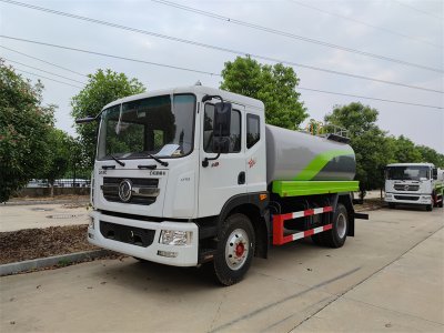 杭州用戶喜提12方灑水車，澆花、澆樹、綠化噴灑功能全